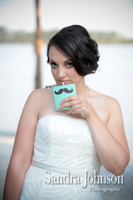 Best Lakeside wedding at Paradise Cove in Orlando, Florida - Wedding photographer - Sandra Johnson (SJFoto.com)